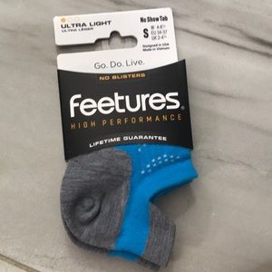 Feetures socks NIB